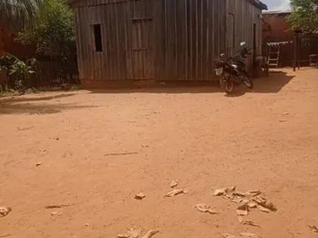 Imagem: A casa possui 1 Dormitório, 1 Banheiro e está localizado