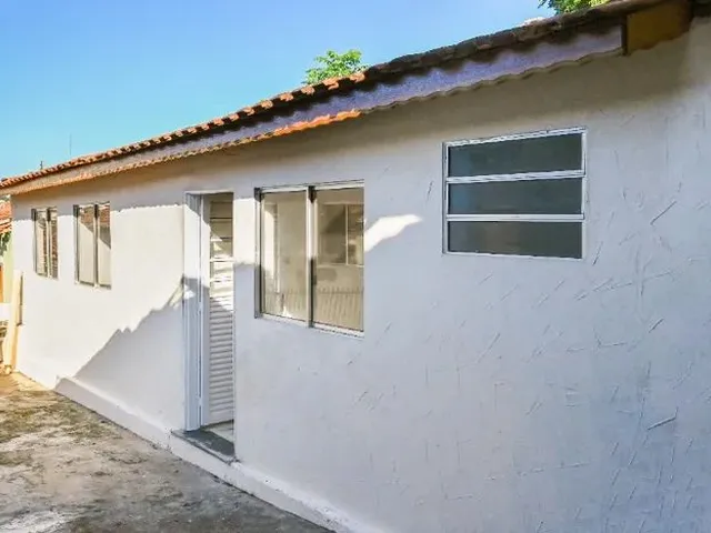Imagem: A casa em condomínio possui 1 Dormitório, 1 Banheiro,