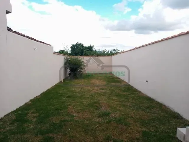 Imagem 13: )(- Belíssima Casa com 2 Quartos em Bairro Parque Independência Lll