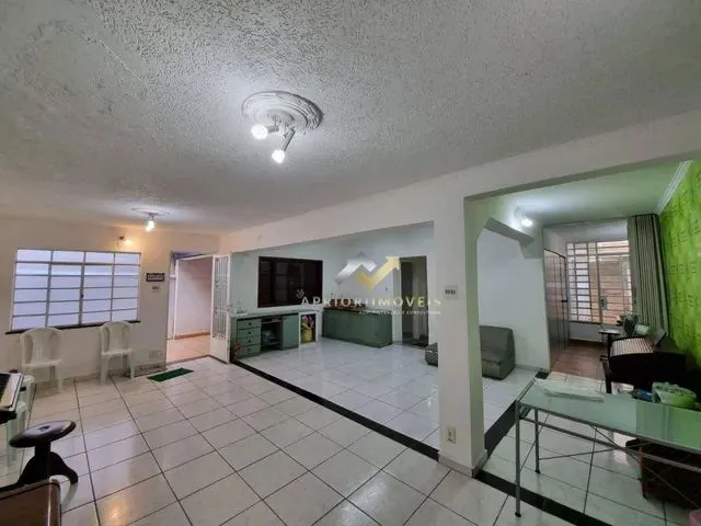 Imagem 2: Sobrado com 6 Dormitórios À Venda, 313 M² por R$ 850.000,00 - Vila Guarani - Santo