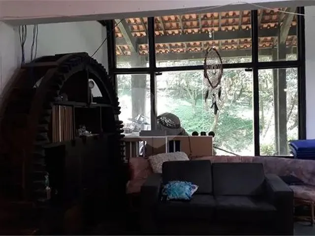 Imagem: A casa possui 5 Dormitórios, 3 Suítes, 5 Banheiros, 5