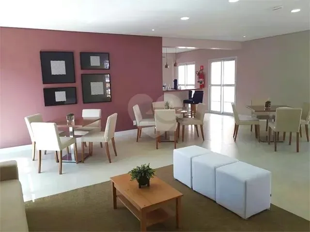 Imagem: Apartamento com 2 Quartos e 1 Banheiro À