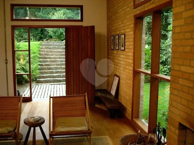Imagem: Casa em Condomínio no Parque Suiça, Vale