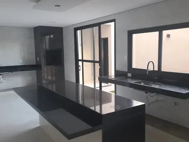 Imagem: Casa À Venda no Bairro Grand Ville em Uberlândia
