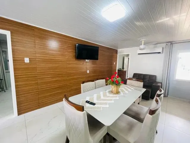 Imagem 5: Casa Ampla de 3 Dormitórios com Pátio Grande