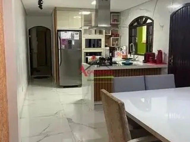 Imagem: Sobrado À Venda, 2 Quartos, 1 Suíte, Vila