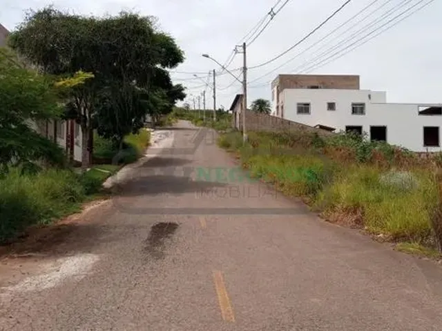 Imagem 13: )(- Linda Casa Linear com 3 Quartos e Ampla Área Externa em Filgueiras