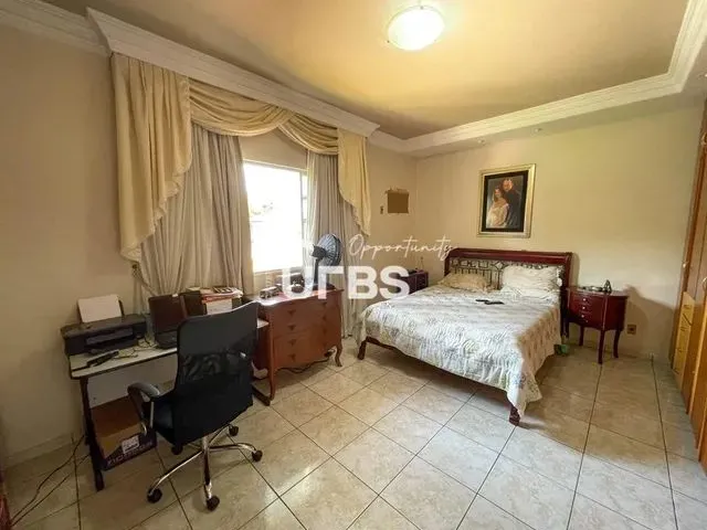 Imagem 6: Casa de Rua - Casa 3 Quartos, Sendo 3 Suítes