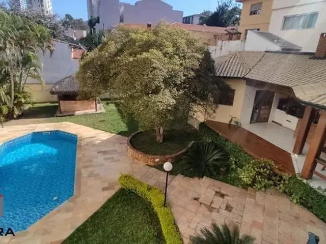 Imagem: Sobrado À Venda 7 Quartos 4 Suítes 8 Vagas