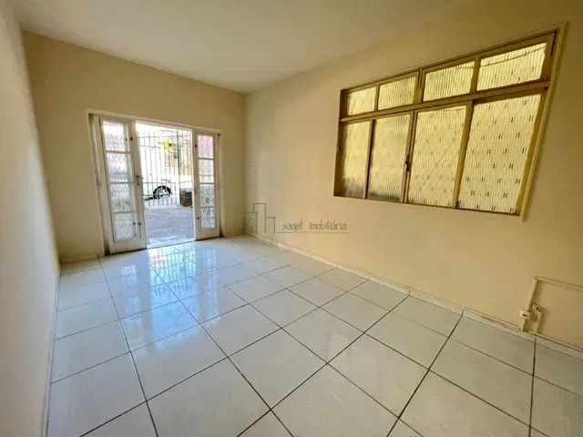 Imagem: Casa com 3 Quartos e 1 Vaga para Alugar