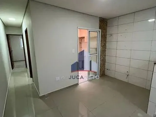 Imagem: O apartamento possui 2 Dormitórios, 1 Banheiro, 1 Vaga na