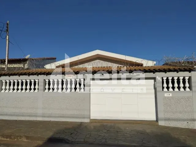 Imagem: Casa para Aluguel, 3 Quartos, 1 Suíte