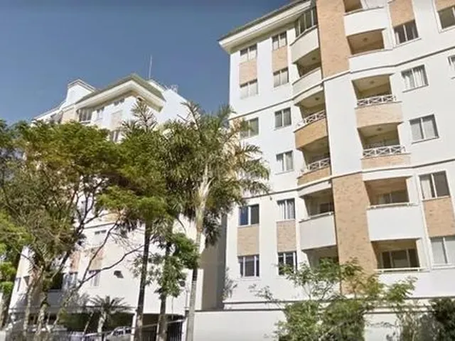 Imagem: O apartamento possui 2 Dormitórios, 1 Banheiro, 2 Vagas na