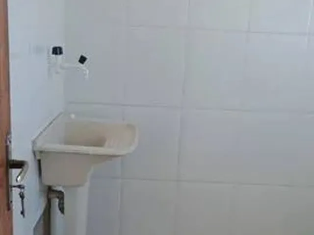Imagem 4: Apartamento com 2 Dormitórios para Alugar, 80 M² por R$ 650/Mês - Nova Era - Juiz De