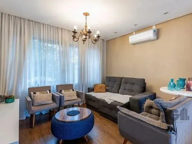 Imagem: A casa possui 3 Dormitórios, 3 Suítes, 5 Banheiros, 1