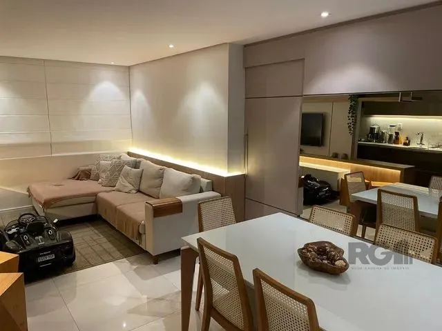 Imagem: O apartamento possui 3 Dormitórios, 1 Suíte, 1 Banheiro,