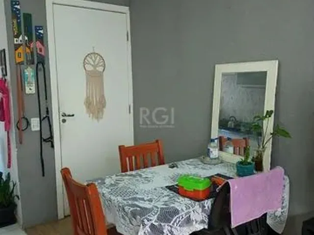 Imagem: O apartamento possui 2 Dormitórios, 1 Banheiro, 1 Vaga na