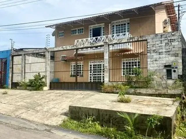 Imagem 1: Casa com 04 Suítes no Bairro Parque 10
