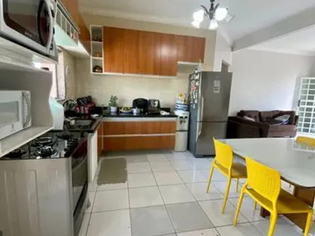 Imagem 6: Casa com 04 Suítes no Bairro Parque 10