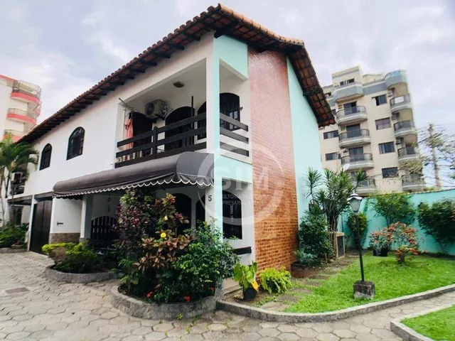 Imagem: Casa com 3 Dormitórios À Venda, 230 M²
