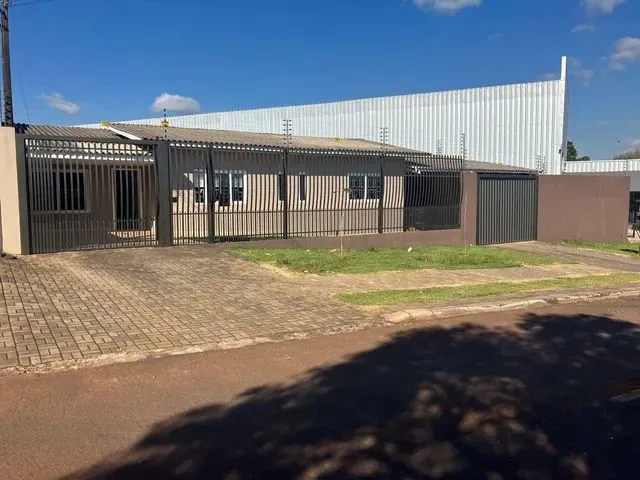 Imagem: Casa Térrea 4 Quartos com Amplo Terreno