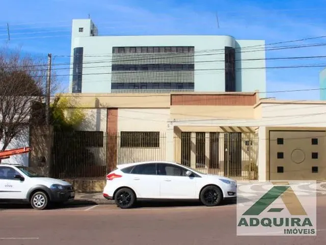 Imagem: Comercial Casa com 4 Quartos - Bairro Centro
