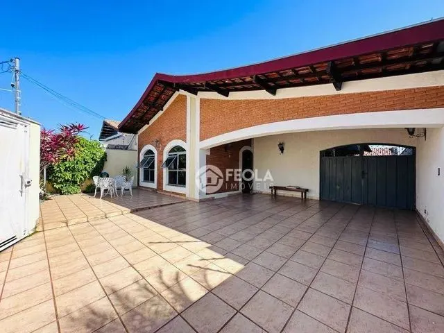 Imagem: Casa com 3 Dormitórios À Venda, 184 M²