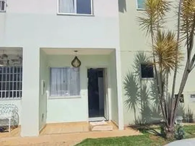 Imagem: Vendo Sobrado de 3 Quartos na Qd 102 no