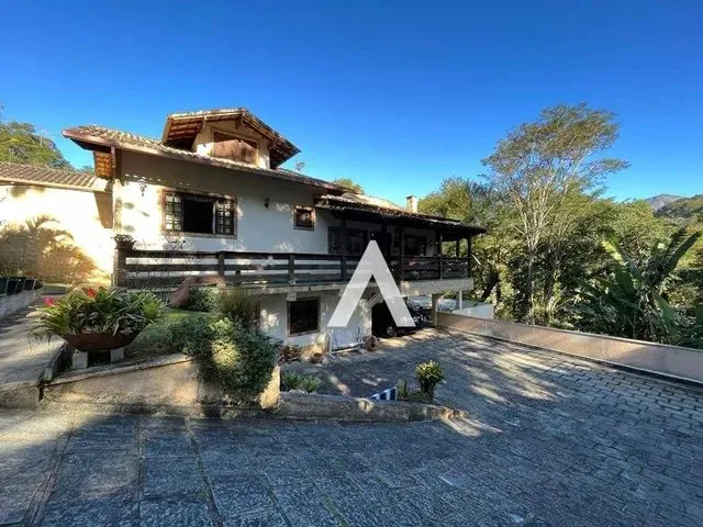 Imagem 5: Casa com 3 Quartos À Venda, 400 M² por R$ 850.000 - Parque do Imbui - Teresópolis/Rj