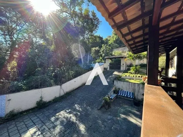 Imagem 2: Casa com 3 Quartos À Venda, 400 M² por R$ 850.000 - Parque do Imbui - Teresópolis/Rj