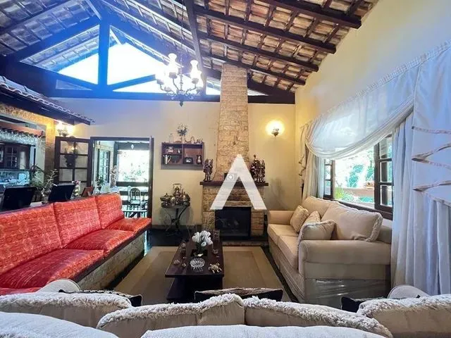 Imagem 9: Casa com 3 Quartos À Venda, 400 M² por R$ 850.000 - Parque do Imbui - Teresópolis/Rj