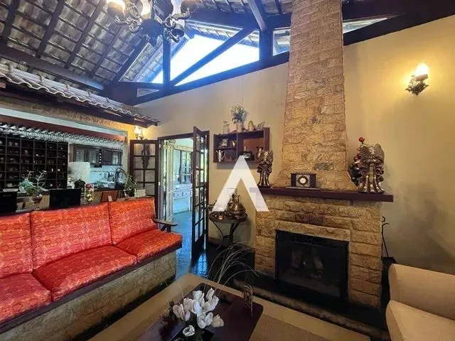 Imagem 11: Casa com 3 Quartos À Venda, 400 M² por R$ 850.000 - Parque do Imbui - Teresópolis/Rj