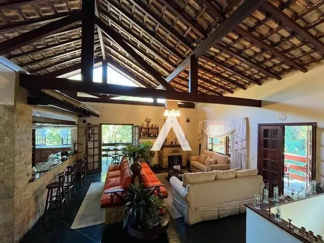 Imagem 4: Casa com 3 Quartos À Venda, 400 M² por R$ 850.000 - Parque do Imbui - Teresópolis/Rj