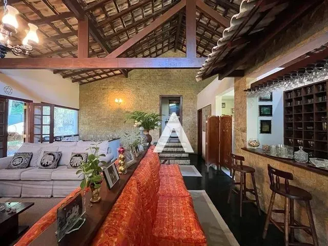 Imagem 12: Casa com 3 Quartos À Venda, 400 M² por R$ 850.000 - Parque do Imbui - Teresópolis/Rj