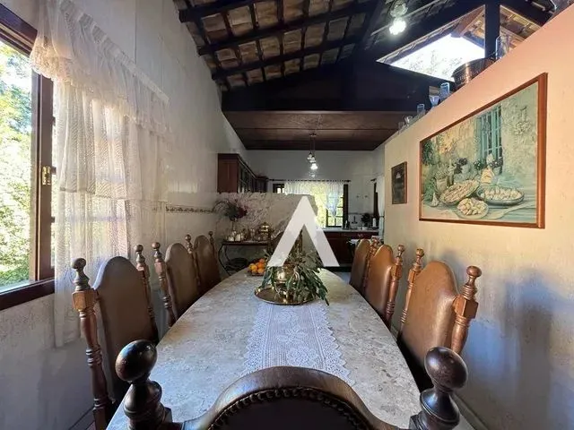 Imagem 8: Casa com 3 Quartos À Venda, 400 M² por R$ 850.000 - Parque do Imbui - Teresópolis/Rj