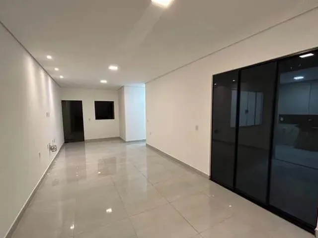 Imagem 3: Casa para Venda em Barcelona com Sinal de 28K