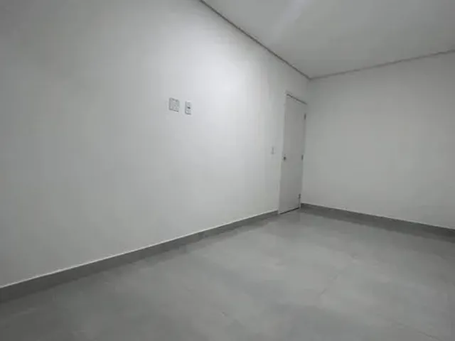 Imagem 5: Casa para Venda em Barcelona com Sinal de 28K