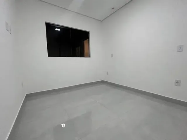 Imagem 2: Casa para Venda em Barcelona com Sinal de 28K