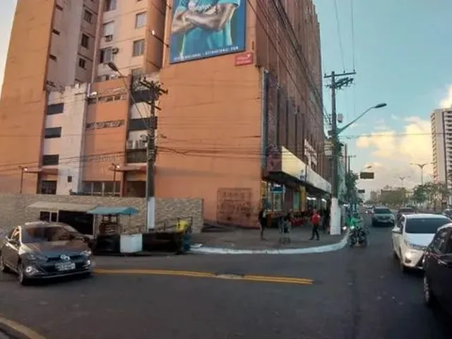 Imagem: Alugo Apartamento de Três Quartos - Almirante