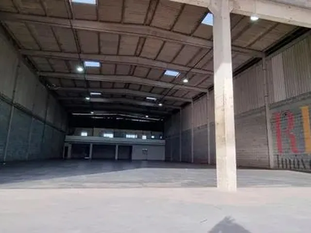 Imagem 6: Alugo Galpão 1.000M² Próx Cd Walmart em Condomínio Pé Dir 10M 4 Docas Piso P/ Alta