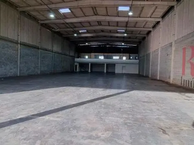 Imagem 9: Alugo Galpão 1.000M² Próx Cd Walmart em Condomínio Pé Dir 10M 4 Docas Piso P/ Alta