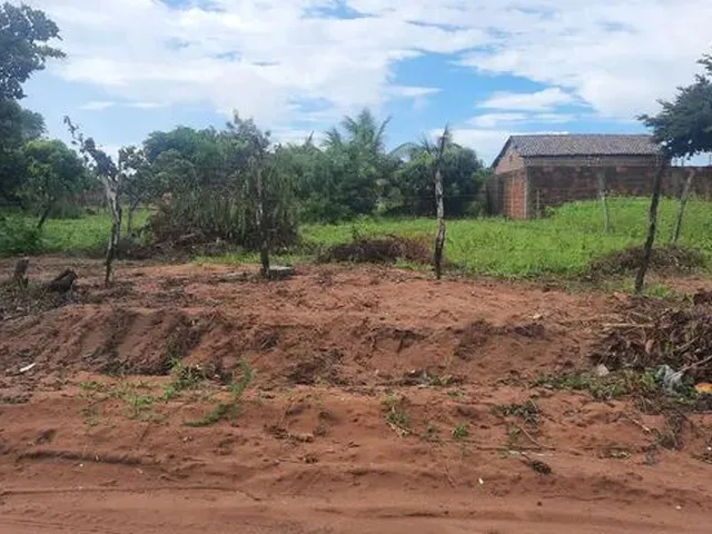 Imagem: O terreno possui 300m² de Área e está localizado em