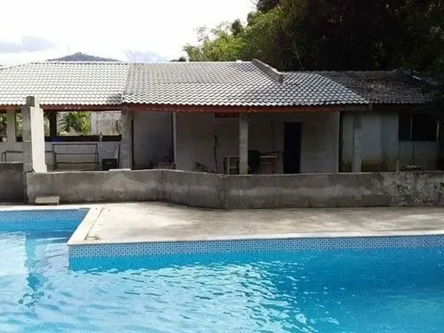 Imagem: Chácara com 3 Dormitórios, 2850 M²