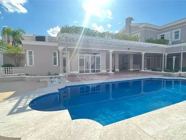 Imagem: Casa para Venda com 5 Suítes em Alphaville