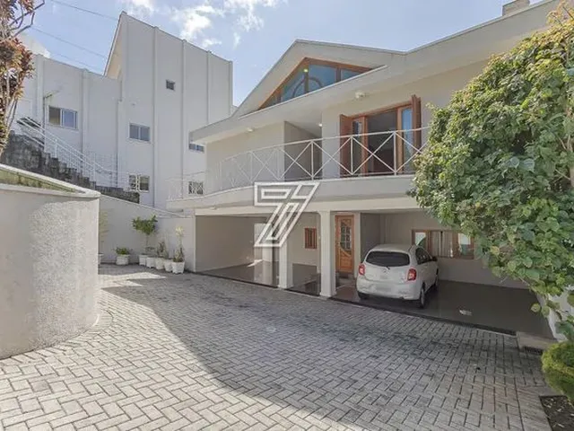 Imagem: Casa com 548 Metros Quadrados e 4 Dormitórios