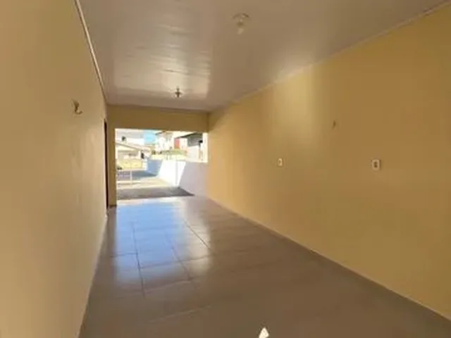 Imagem 4: Casa com 3 Dormitórios, Garagem Coberta, Pátio, Próx as Praias