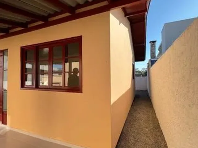Imagem 5: Casa com 3 Dormitórios, Garagem Coberta, Pátio, Próx as Praias