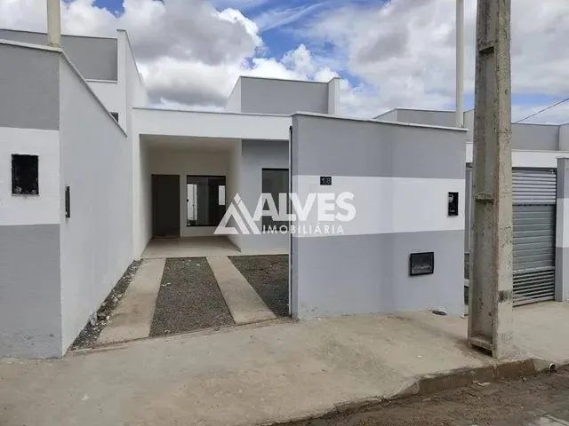 Imagem: Casa com 2 Quartos Sendo 1 Suíte no Bairro