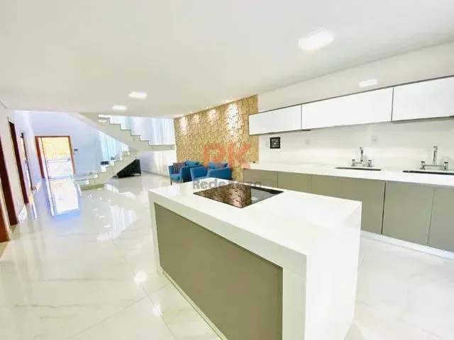 Imagem: Casa em Condomínio À Venda, 4 Quartos