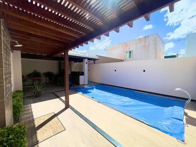Imagem 1: Casa com Piscina Privativa Próximo a Busca Vida